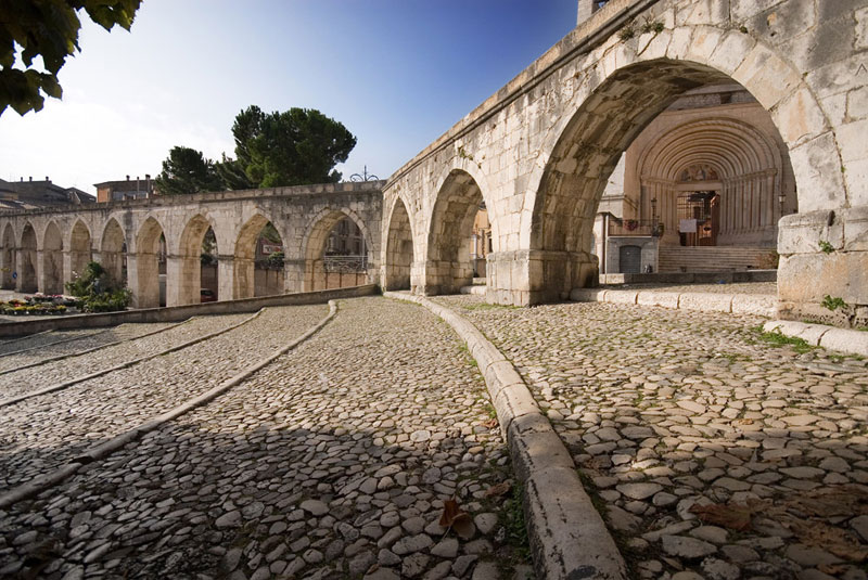 acquedotto medioevale sulmona