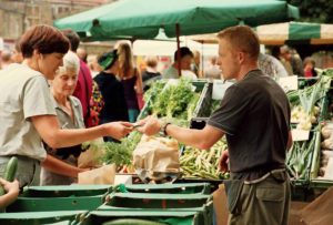 Mercati settimanali di Pineto spostati momentaneamente in via Roma