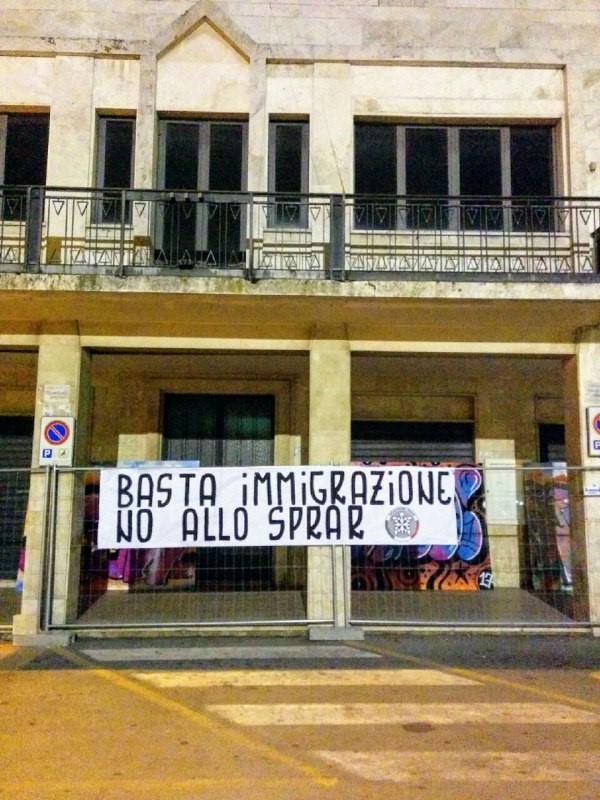 sant'egidio striscione sprar