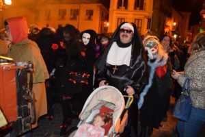 Montorio, torna la sfilata di carri allegorici e il carnevale morto