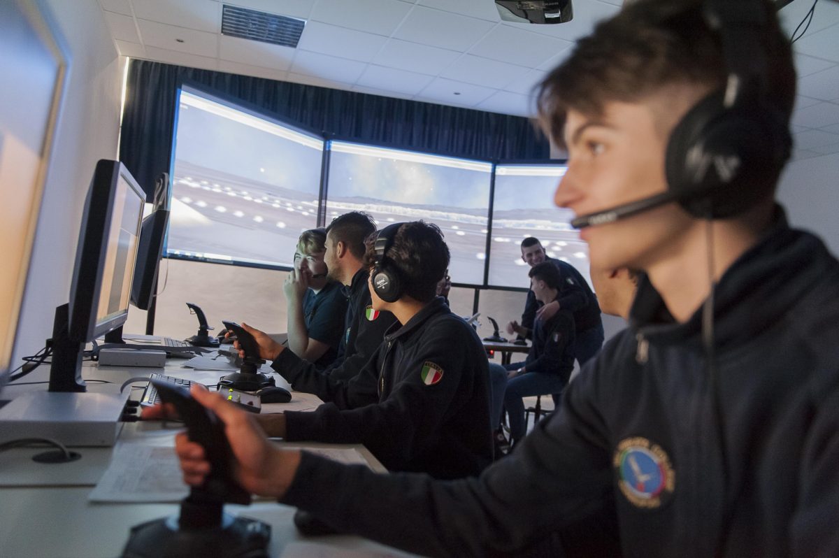 Corropoli, il liceo scientifico “G.D’Annunzio” firma la convenzione con la Mecaer