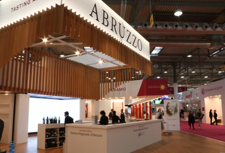 Vinitaly, Quaresimale "Vino e olio imprescindibili per lo sviluppo della Regione"