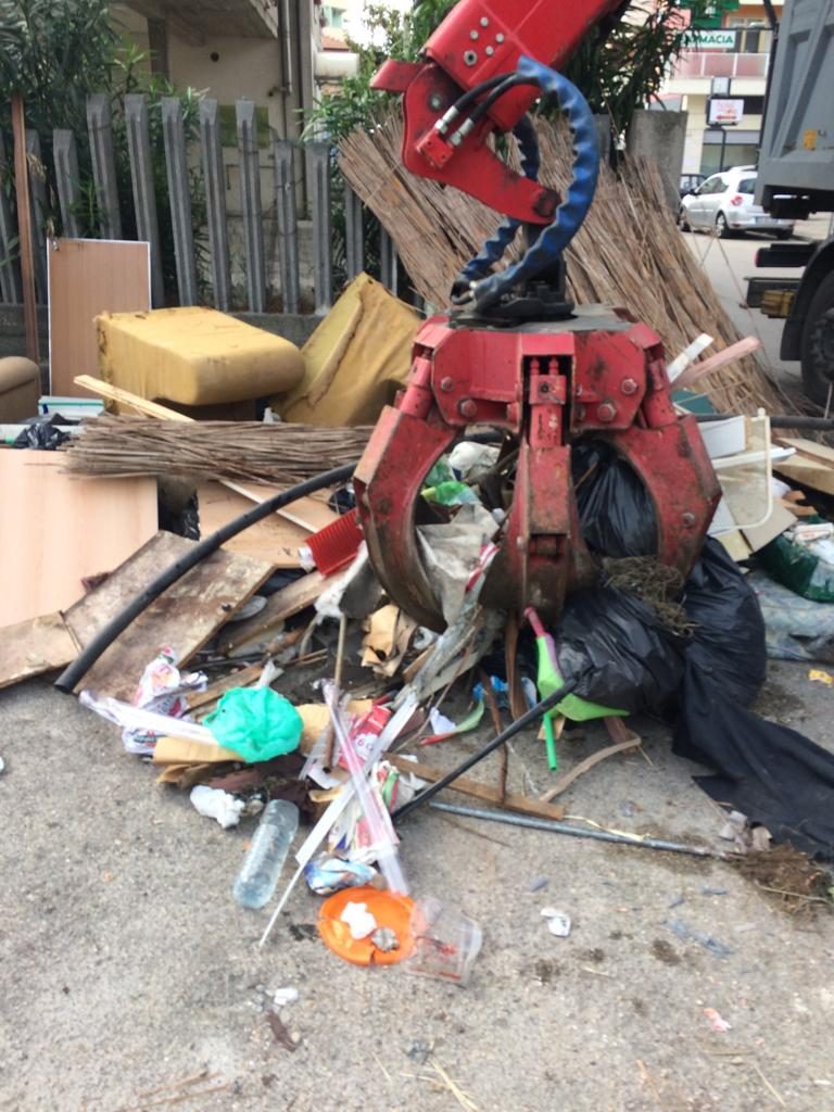 Rifiuti abbandonati Montesilvano, ripulita l’area di via Lazio