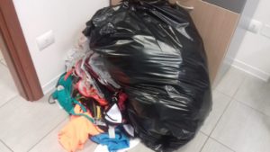 Commercio abusivo, blitz in spiaggia a Montesilvano: sequestrati mille prodotti