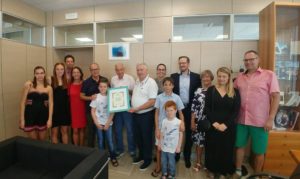 Riconoscimento a famiglia tedesca che sceglie Pineto da 40 anni per le vacanze