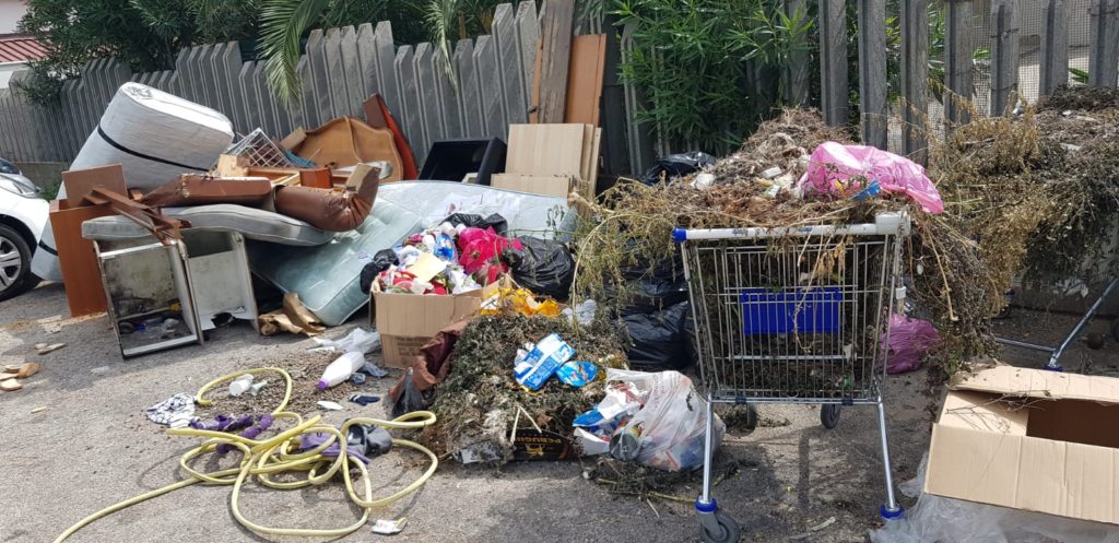 Montesilvano, via Lazio, Cilli: “Ancora una barbara discarica abusiva”