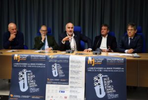 "Muntagn in jazz winter":Jazz, blues, pop, etnica, tango e comicità