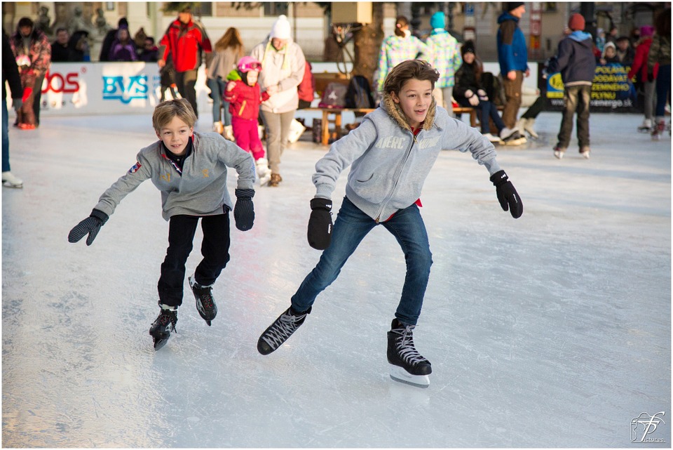 Natale Roseto, avviso pubblico per pista di pattinaggio su ghiaccio e villaggio di natale