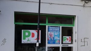 Imbrattate con i simboli nazisti le sedi Cgil e Pd di Montesilvano