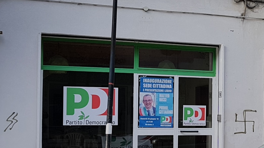 Imbrattate con i simboli nazisti le sedi Cgil e Pd di Montesilvano