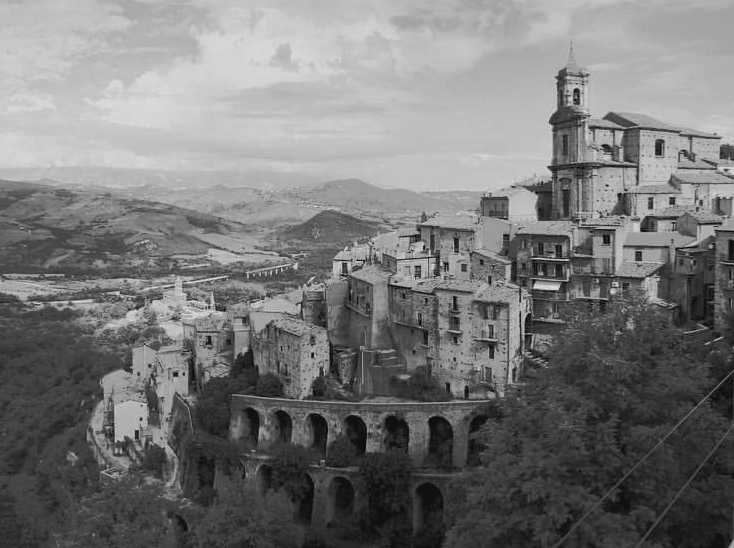 A Roccascalegna la mostra fotografica “Bomba…lu Paese Me” e presentazione del libro “Ricordi del Cuore”