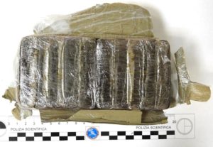 Chieti, bloccati due corrieri che trasportavano Hashish