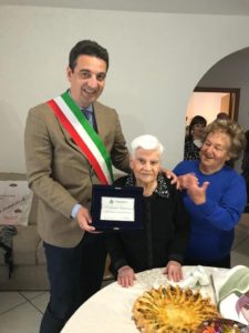 Montesilvano, Jolanda Santavenere festeggia 100 anni: gli auguri del sindaco