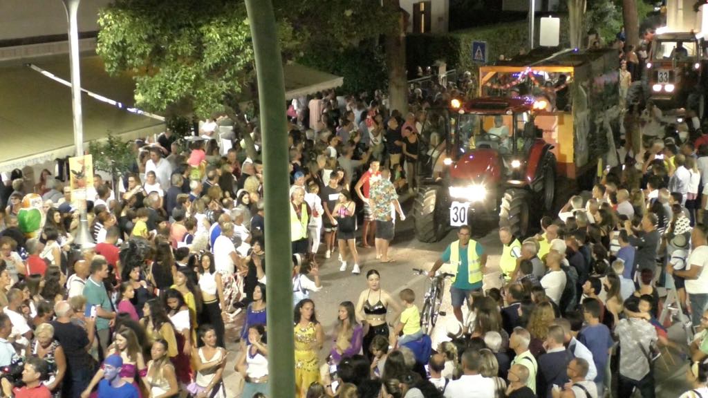 Successo a Pineto per il ‘Carnevale anche in estate vale’