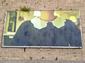 Atri, curiosità e stupore per l’esposizione Faces di Andrea Astolfi