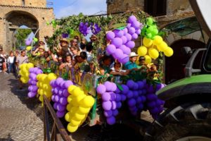 Torna ad Atri la tradizionale “Festa dell’Uva” con sfilata di carri allegorici