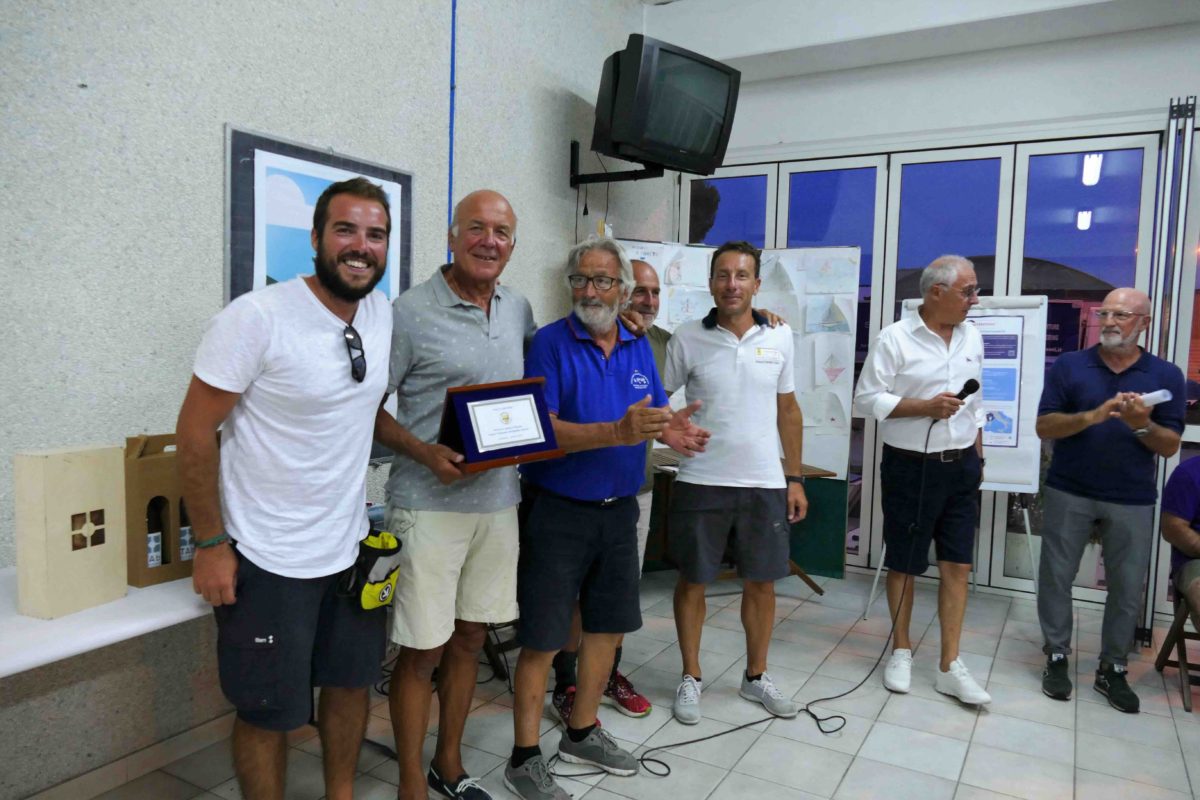 “Vele e Motori",sessanta partecipanti tra imbarcazioni e auto d'epoca