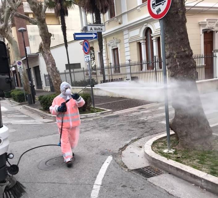 Giulianova, parte il secondo intervento di sanitizzazione delle strade