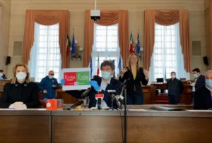 Coronavirus: Marsilio, "Restate a casa, la situazione è grave"