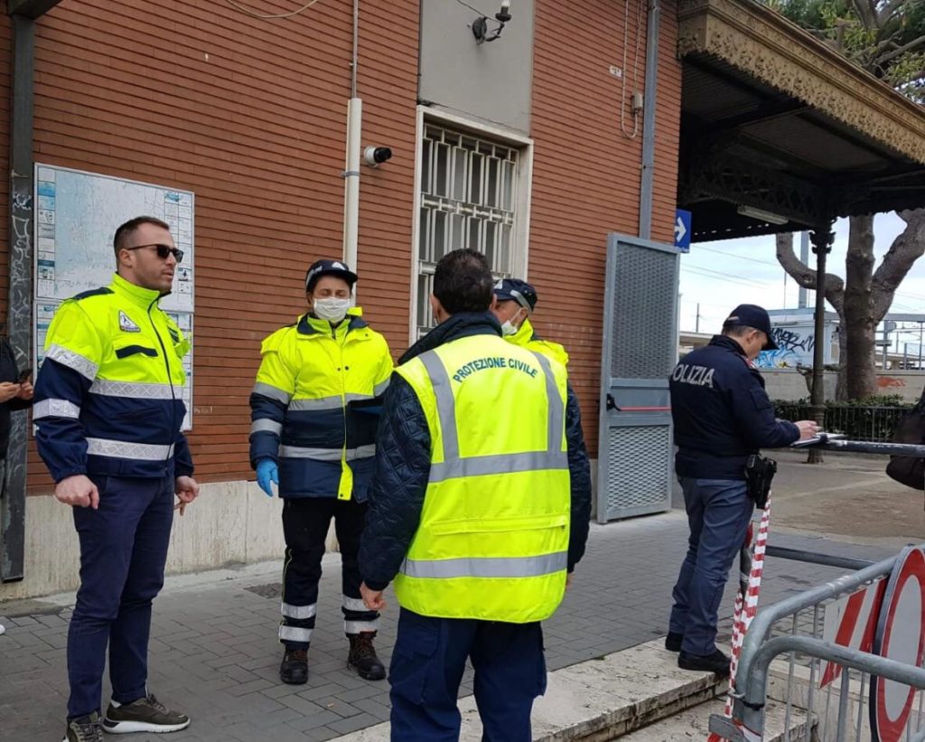 Donna in stazione con sospetto Covid: bloccata e rimandata a casa