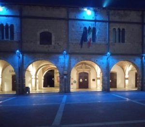 Campli, Palazzo Farnese in blu per Giornata Mondiale Autismo