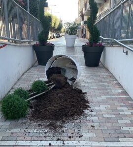 Giulianova, vandali in azione nel sottopasso di via Nazario Sauro