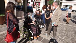 Pineto senza barriere, passeggiata della CPO e dell’Amministrazione per le vie del centro