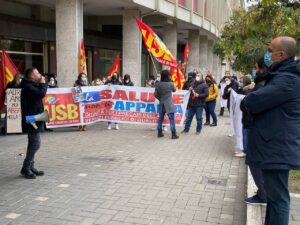 A Pescara la protesta degli infermieri e operatori socio-sanitari