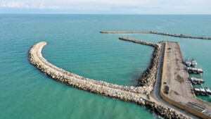 Porto Giulianova, al via i lavori di sistemazione del braccio di prolungamento del molo Nord