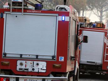 Tir in fiamme, traffico bloccato sulla Pontina verso Latina