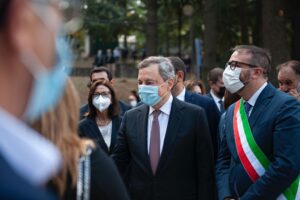 Inaugurato il parco della memoria alla presenza di Draghi e Carfagna