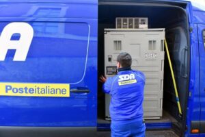 Poste: a Pescara e l’Aquila in arrivo  7.600 dosi del vaccino Moderna  