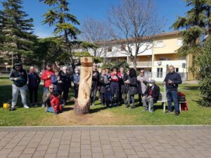 Giulianova, terminata la prima scultura su legno di Roberto Di Giammatteo