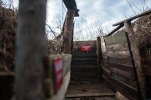 Ucraina, ore cruciali al fronte: russi infiltrati a Pokrovsk, Kiev invia unità Azov