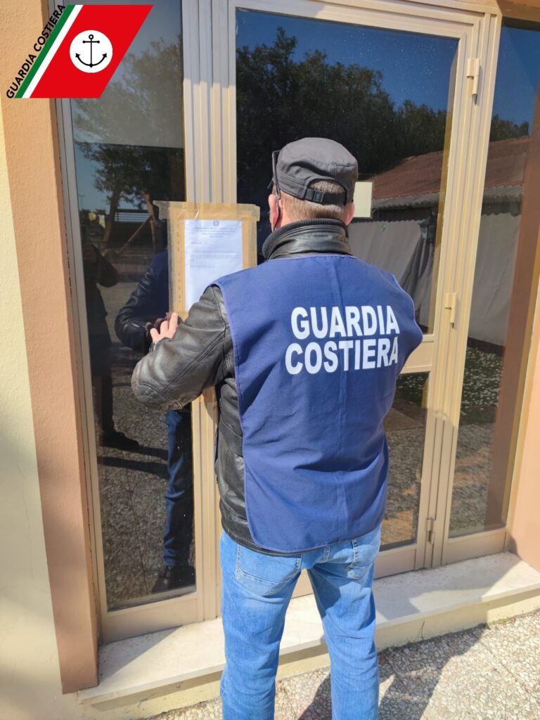 Giulianova, sigilli ad una concessione demaniale marittima