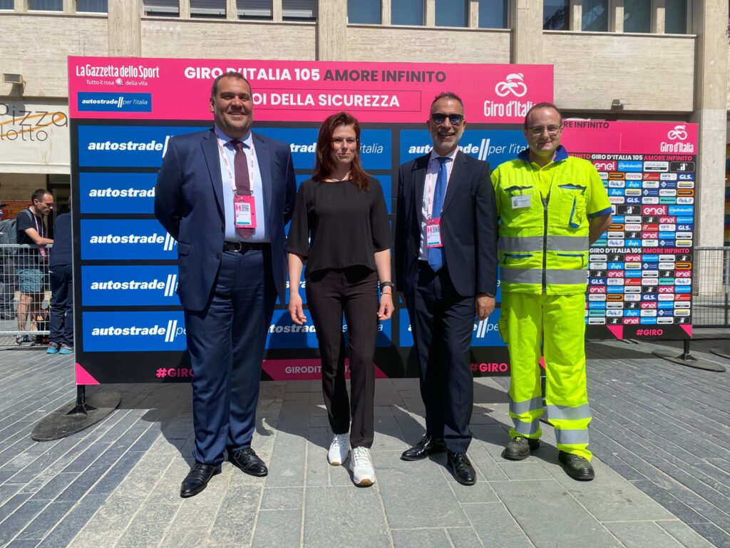 Giro d'Italia Pescara, premiati tre eroi della sicurezza