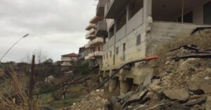 Casoli Atri, abbattuto il palazzo simbolo della frana