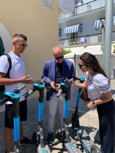 Pineto su Ruote, servizio di noleggio monopattini e bici