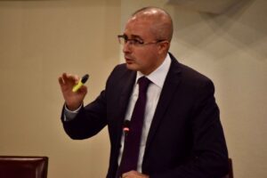 Biblioteca D’Annunzio Pescara, Pettinari: abbandonata per troppo tempo