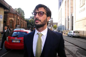 Fabrizio Corona a rischio processo, “tentato ricatto con video intimo”