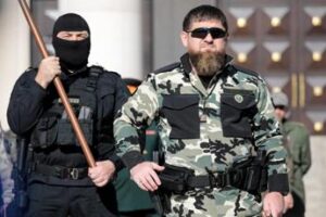 Ucraina, mistero Kadyrov: per gli 007 di Kiev è in “gravi condizioni”