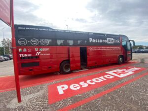 Pescara, attivo il servizio bus che collega l’aeroporto con la stazione