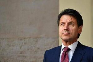 Conte si è operato: “Decorso regolare, ancora qualche giorno di convalescenza e si riparte”