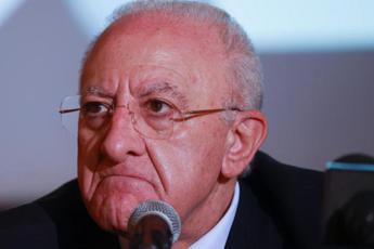 De Luca a Che tempo che fa: “Anime morte nel Pd, c’è il peggio di Pci e Dc”