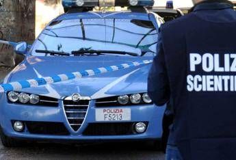 Bologna, due uomini uccisi a coltellate in casa: ricercato il coinquilino