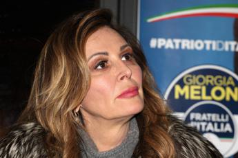 Case popolari, la proposta di Santanchè: “Aprire anche a infermieri e tassisti”