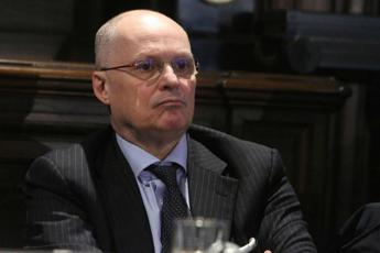 Covid Italia, Ricciardi: “Dati inaffidabili, in balia di eventi senza sorveglianza”