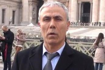 Alì Agca rinuncia ai funerali del Papa ma annuncia: “Pregherò sulla tomba di Francesco”