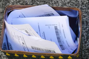 Bollette, mercato libero per tutti: si va verso un rinvio? Cosa cambia