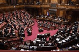 Elezione giudici Consulta, ancora lontano l’accordo: ipotesi sconvocazione seduta o scheda bianca